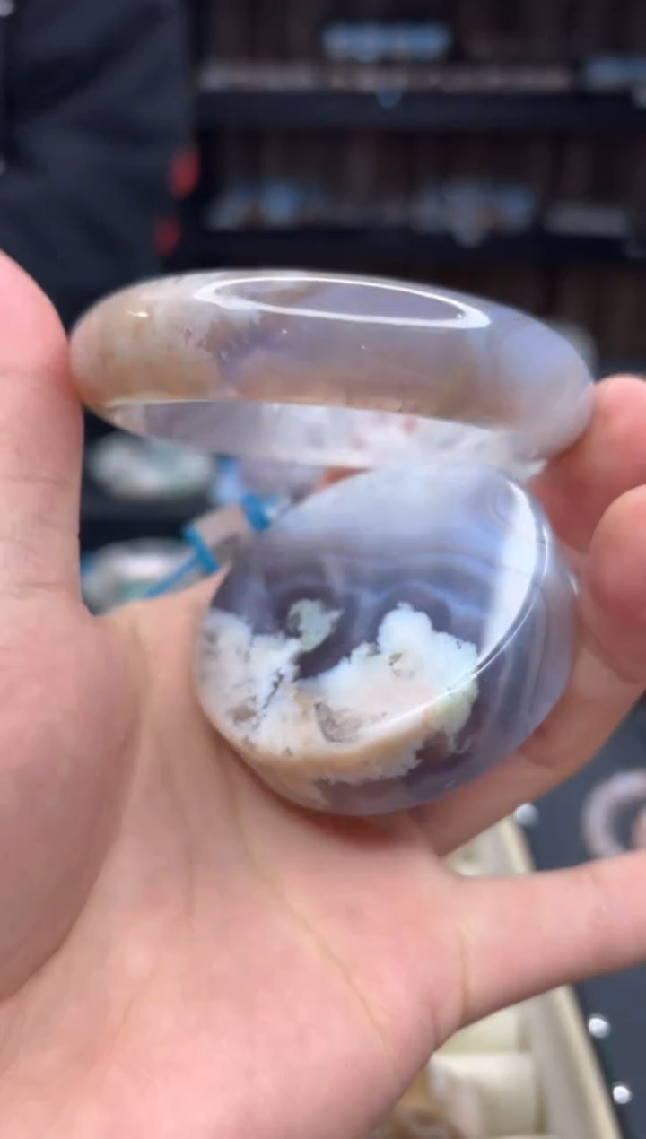 【闪购商品】石英质玉手镯未镶嵌182（61圈赠送镯心）