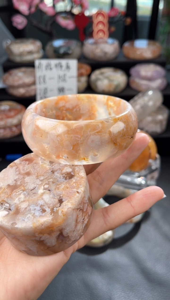 【闪购商品】石英质玉手镯未镶嵌61