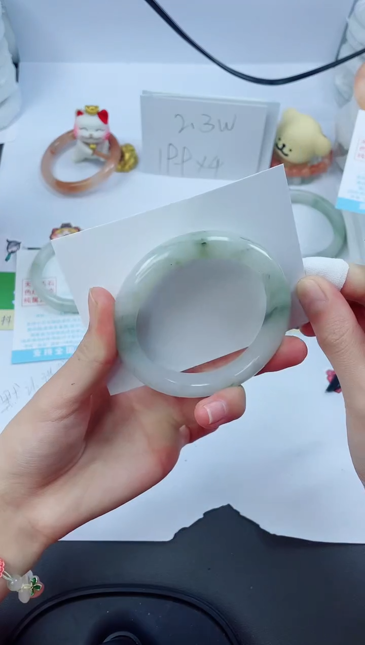 【闪购商品】石英质玉手镯未镶嵌79-55.8