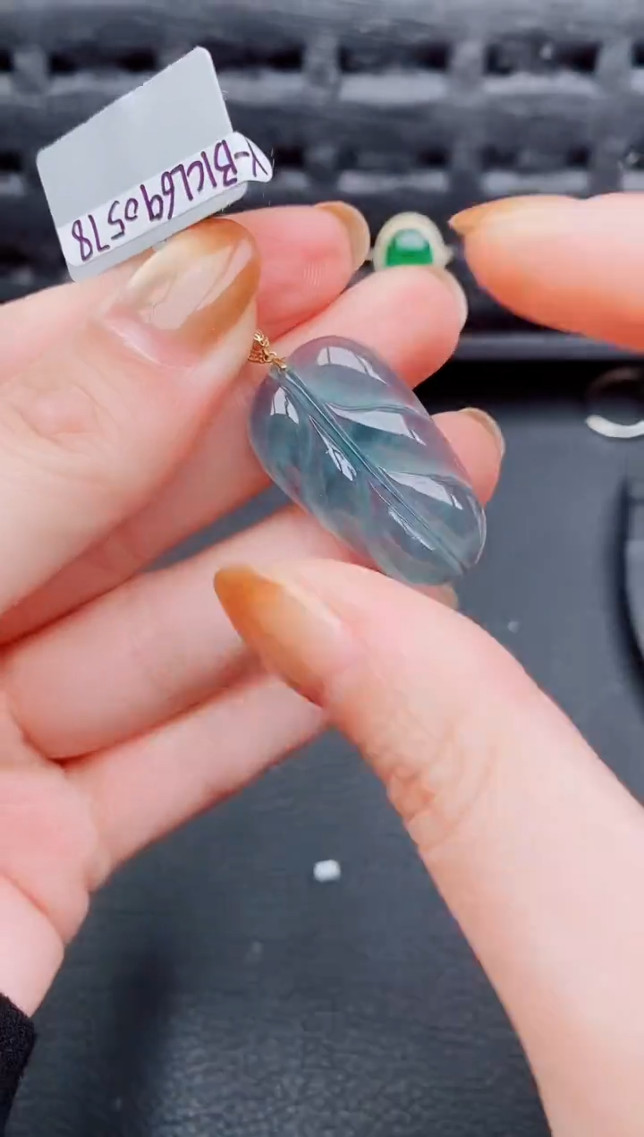 【闪购商品】翡翠颈饰18K金镶嵌天然a货翡翠811