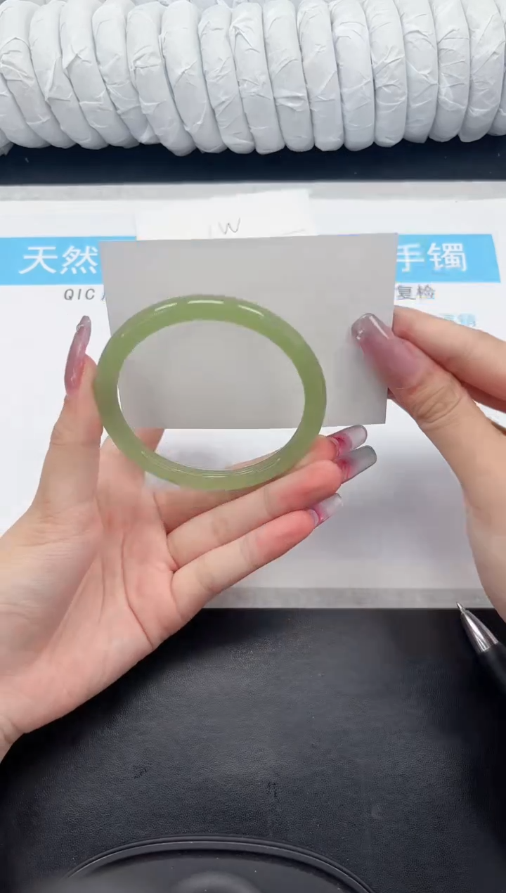 【闪购商品】石英质玉手镯未镶嵌189-61.3