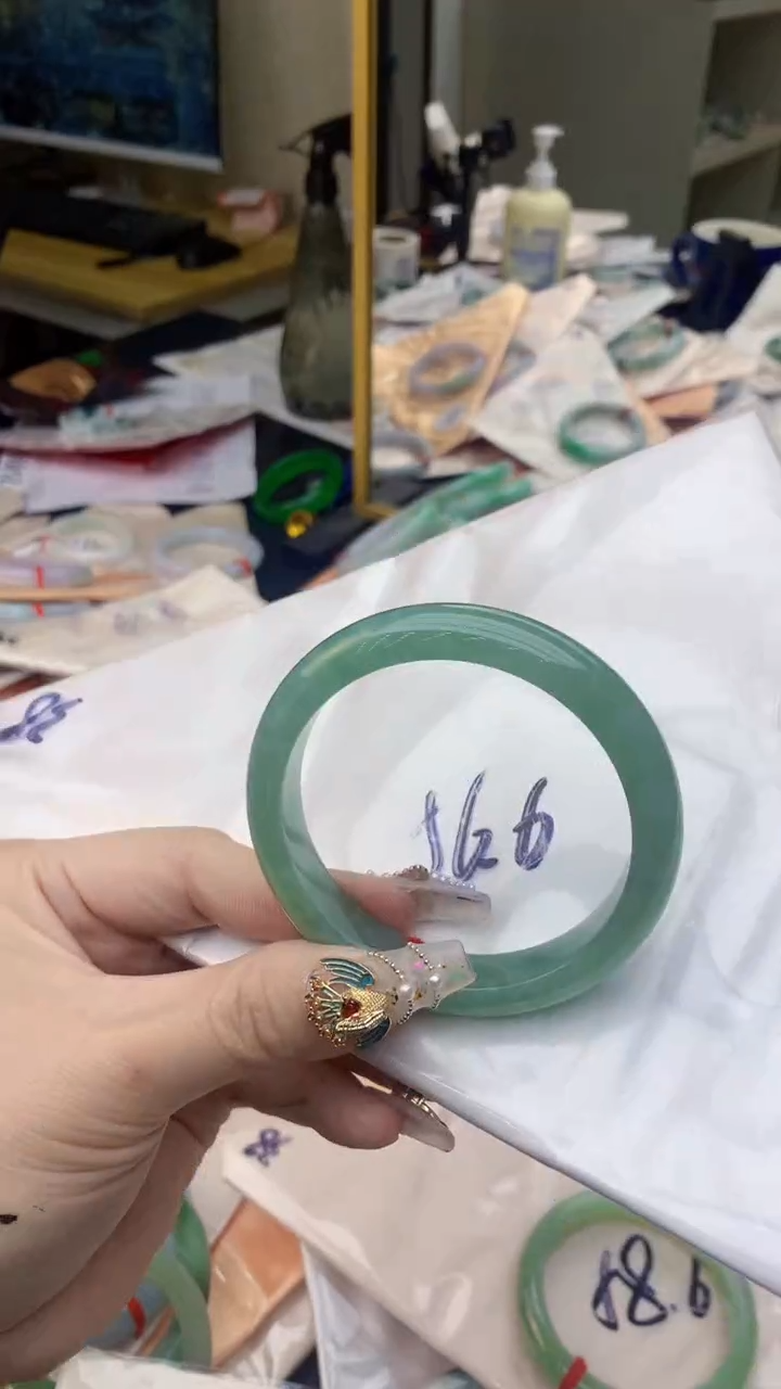 【闪购商品】翡翠手镯未镶嵌0179551907