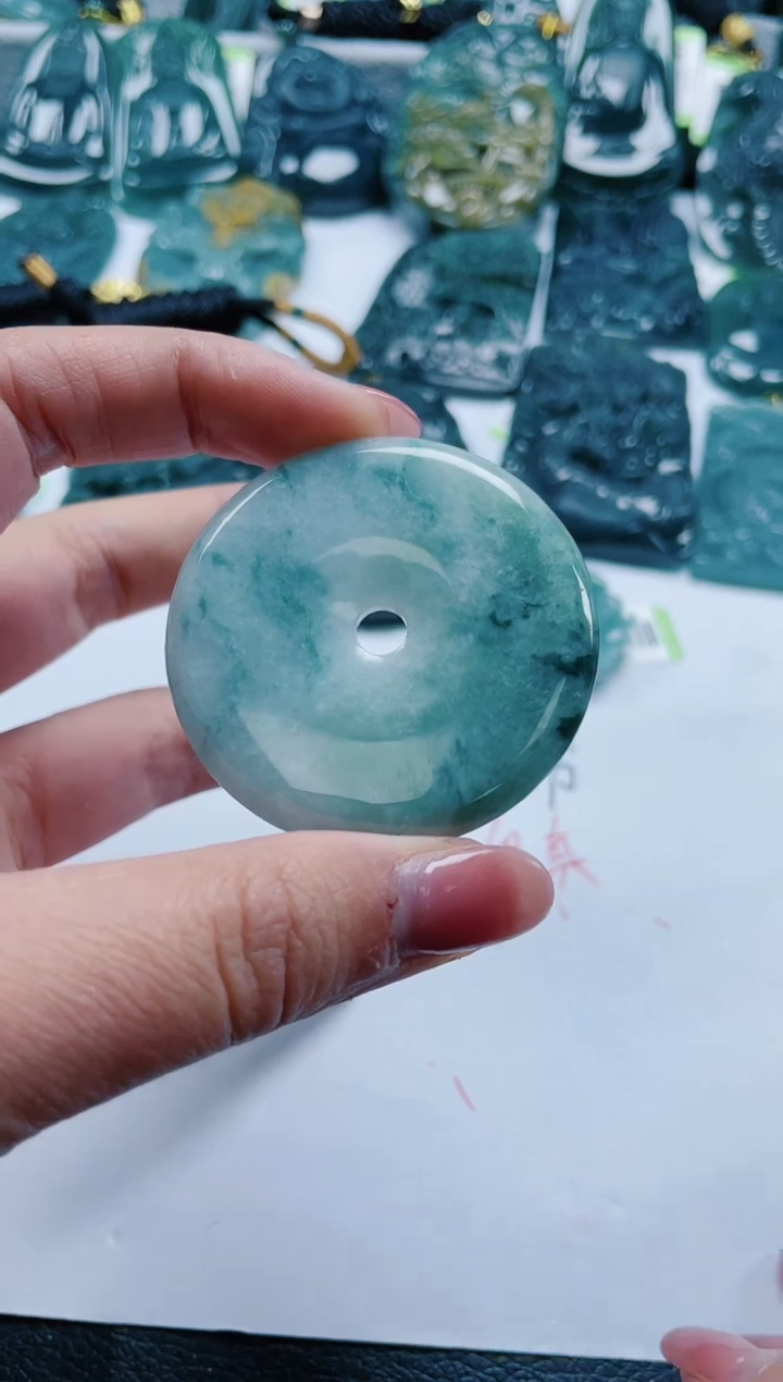 【闪购商品】翡翠颈饰未镶嵌