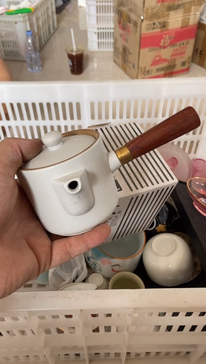 杯无运费险有瑕疵的摄影的产品有使用过的痕迹有点脏介意勿拍