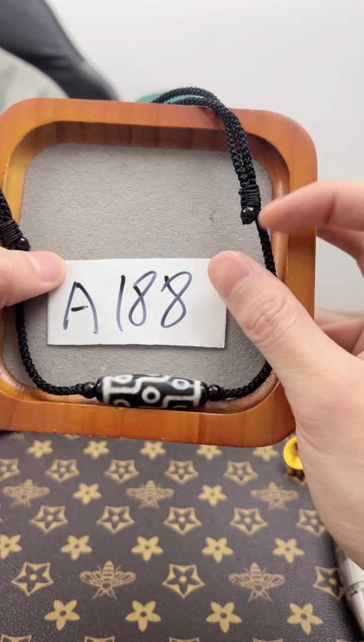 【闪购商品】玛瑙/玉髓吊坠(赠链)未镶嵌处理品