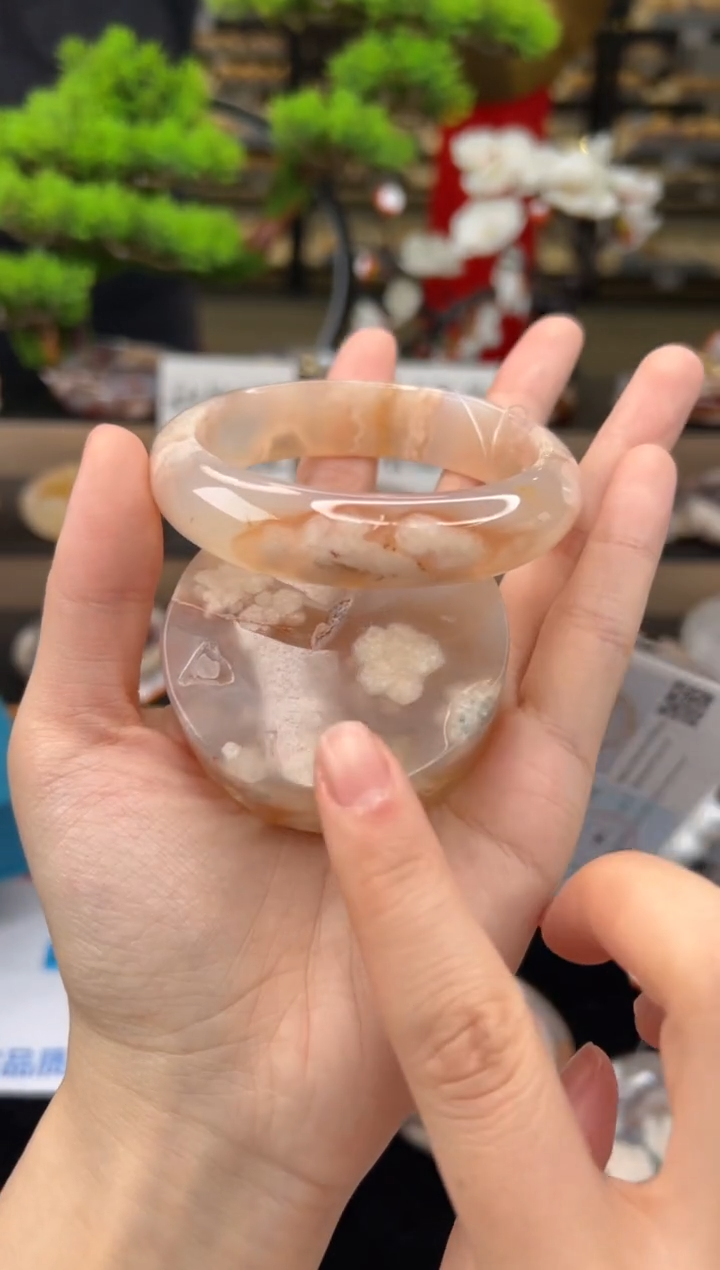 【闪购商品】石英质玉手镯未镶嵌57圈口（赠送镯心）13146