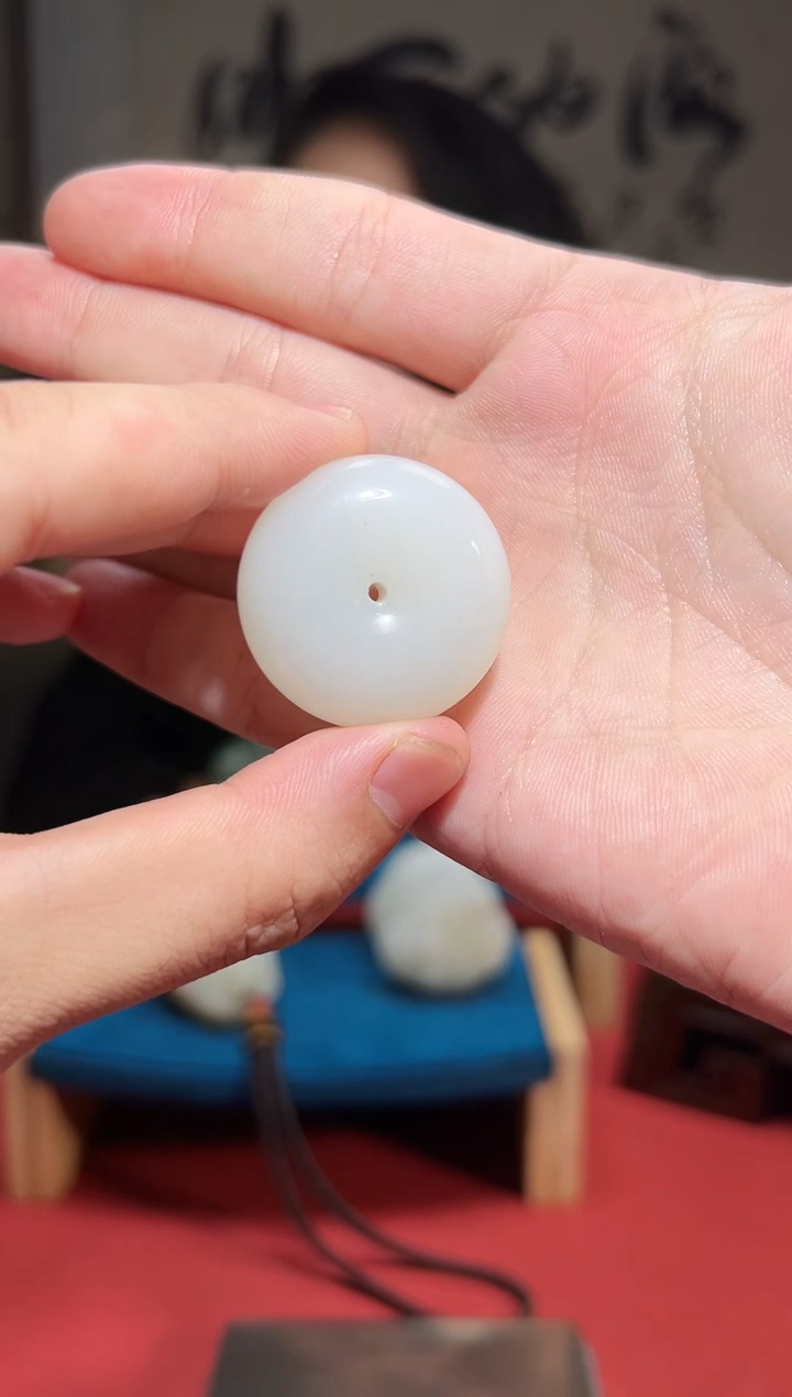 未镶嵌和田玉挂件乐姐（平安扣）13