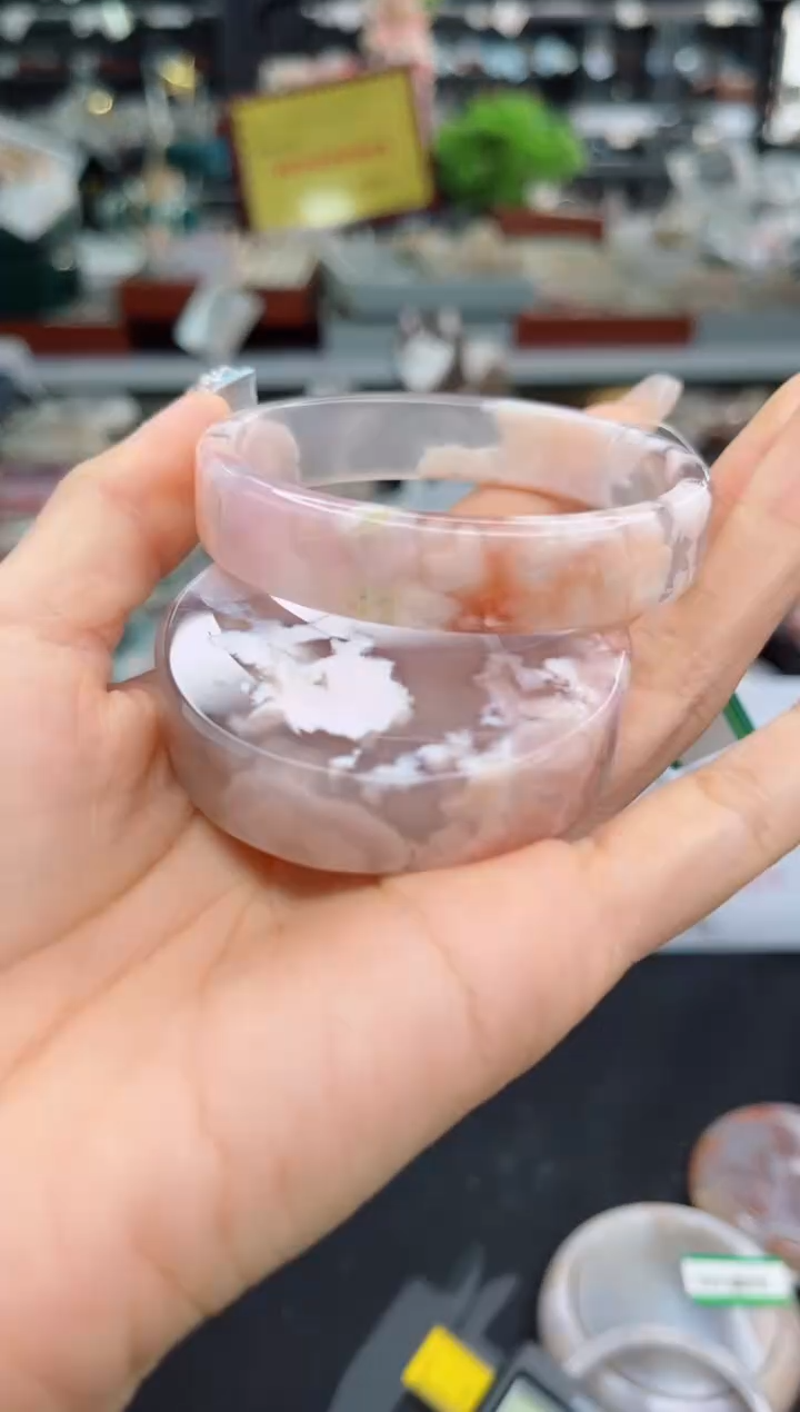 【闪购商品】石英质玉手镯未镶嵌56圈口（赠品镯心）6354223