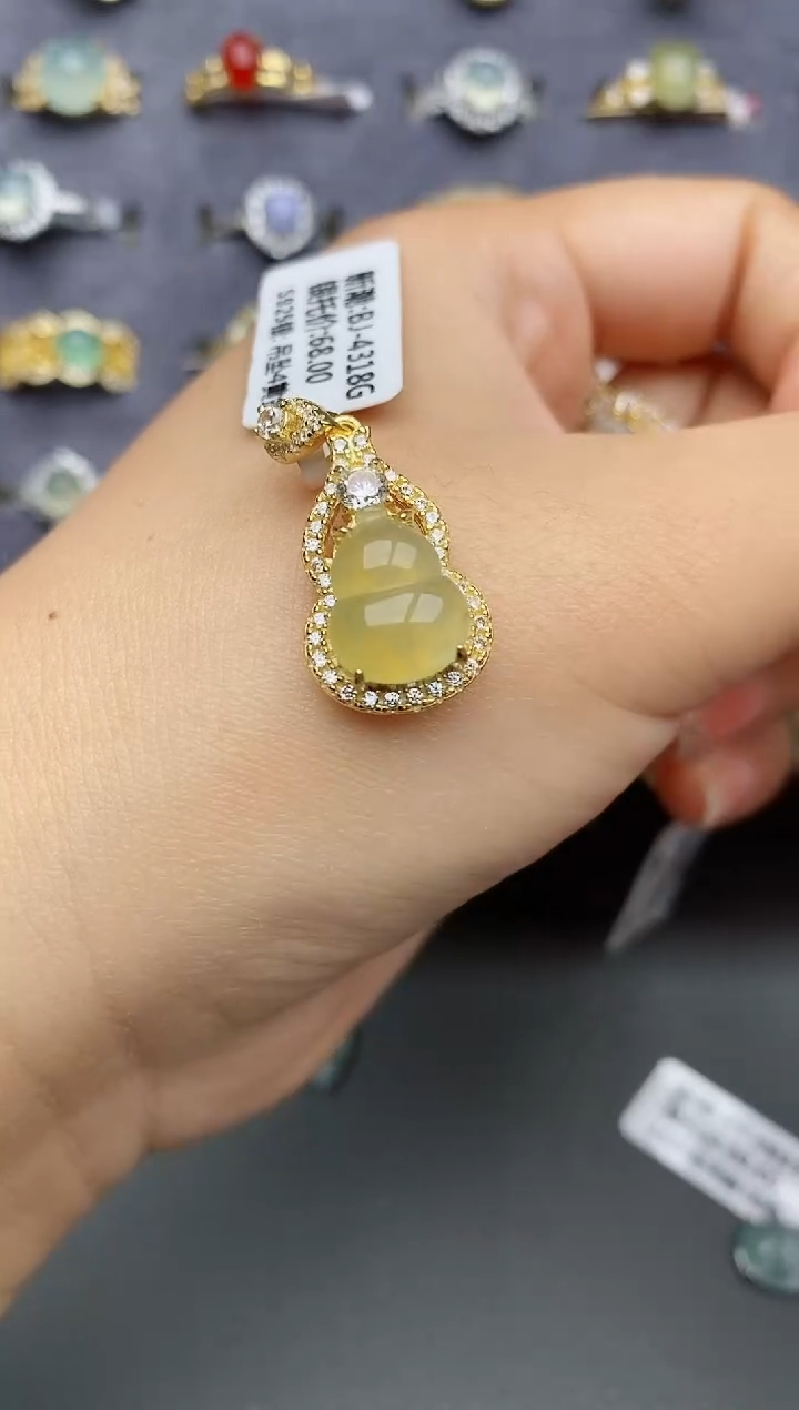 银S925镶嵌戒指翡翠慢**儿瑞丽市颜玉珠宝