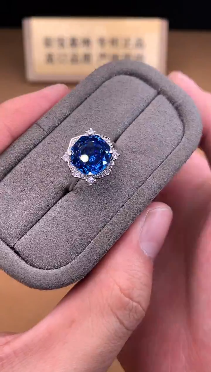 银S925镶嵌戒指托帕石2222