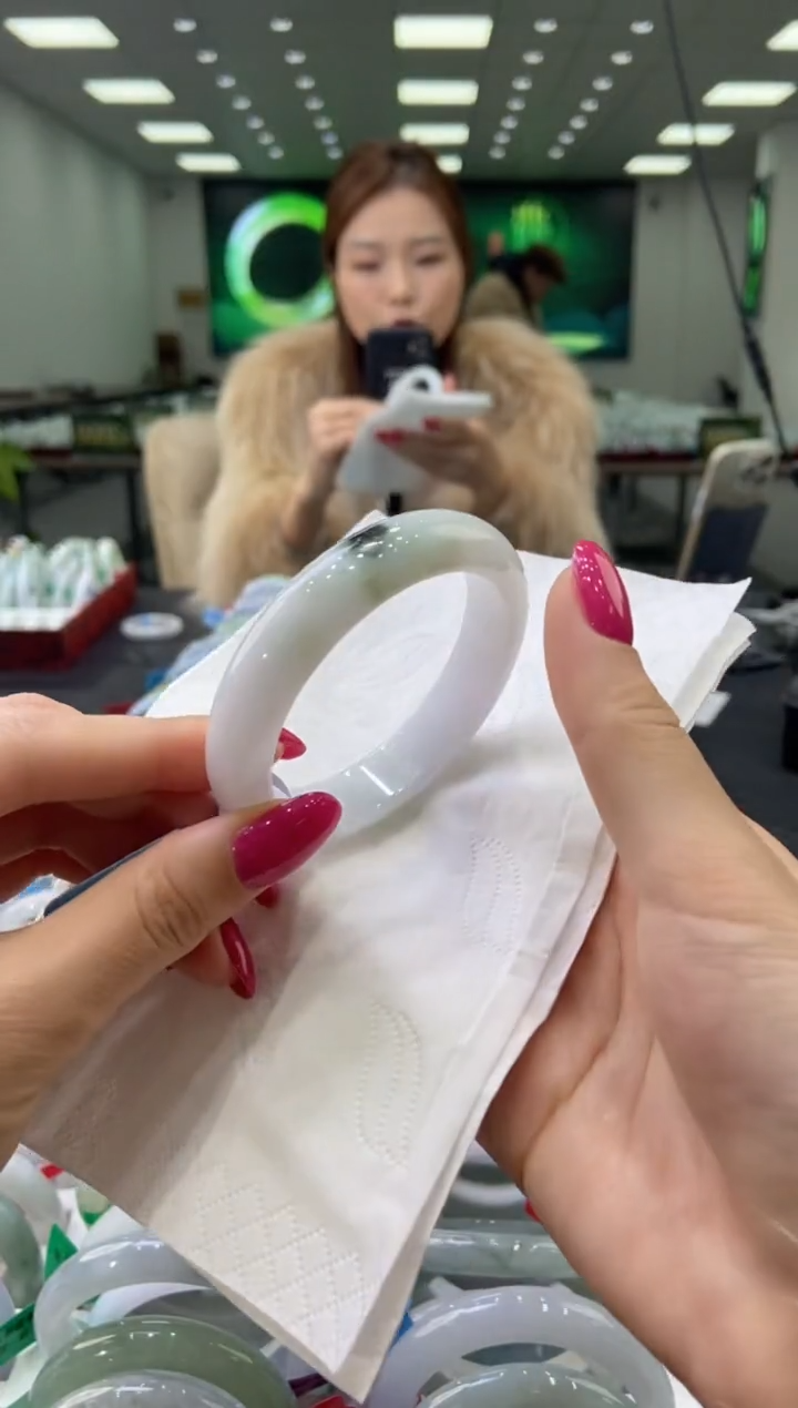 未镶嵌手镯翡翠0042904