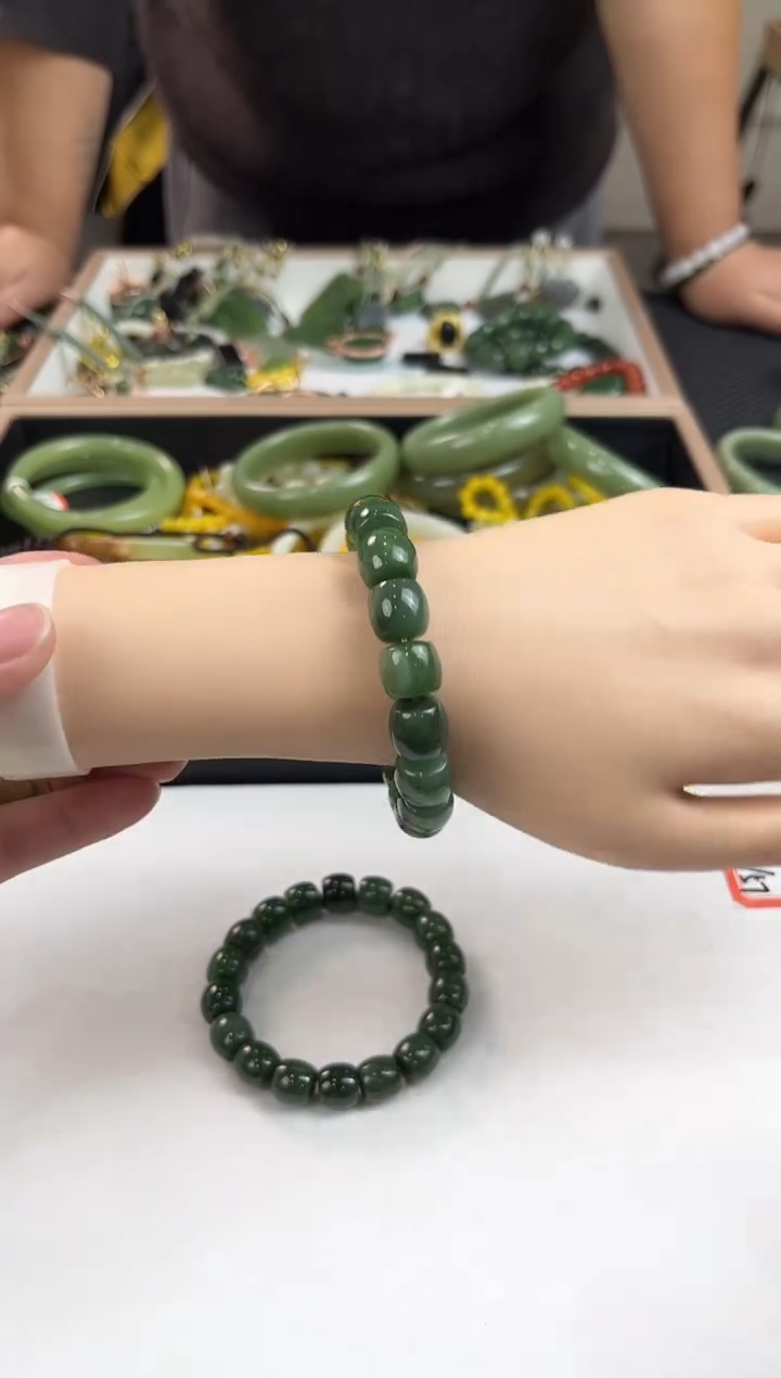 颈饰未镶嵌和田玉多样性拍一发一  1.34