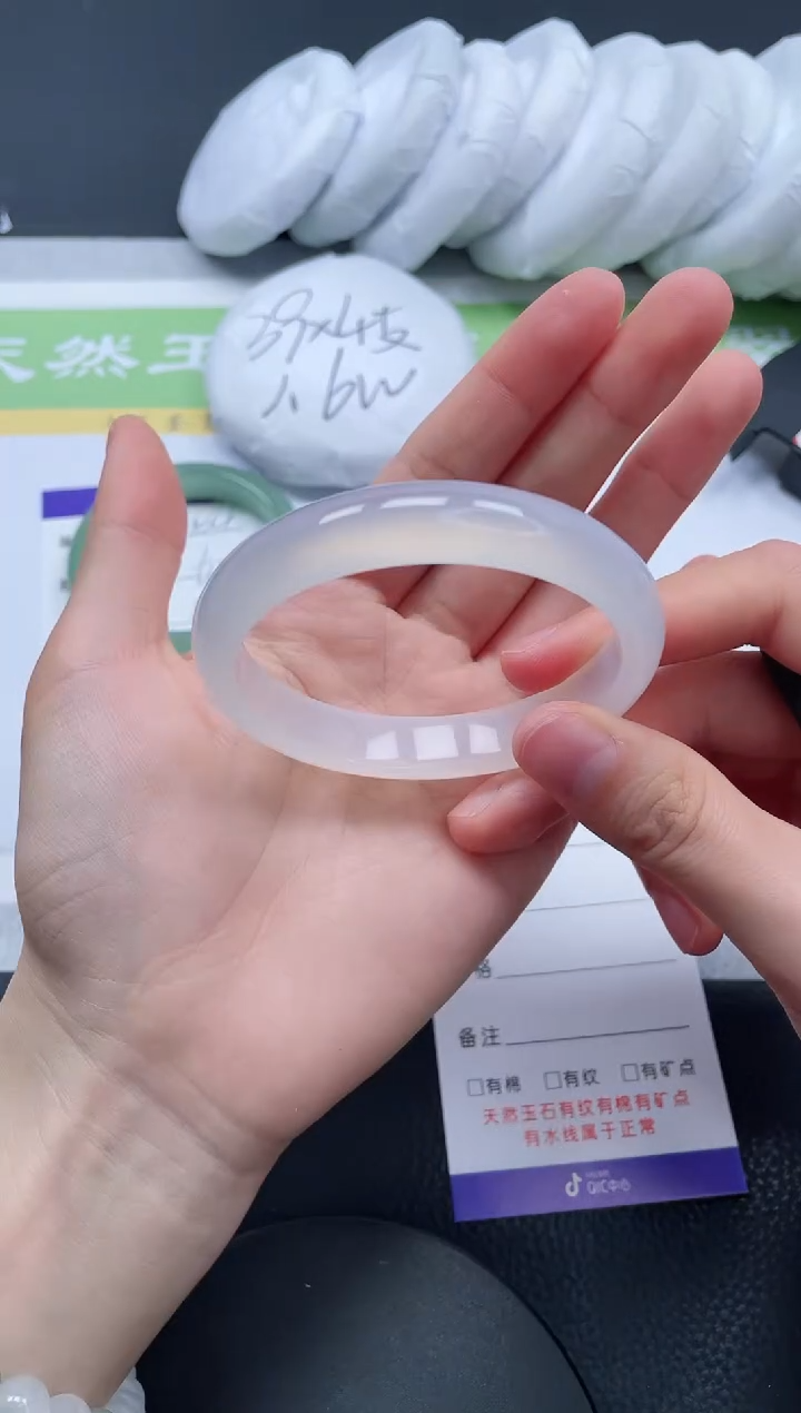 【闪购商品】石英质玉手镯未镶嵌A185-55+