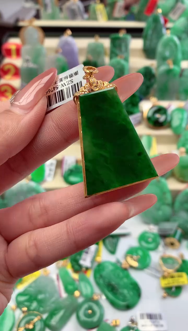 【闪购商品】翡翠吊坠(不含链)18K金镶嵌挂件