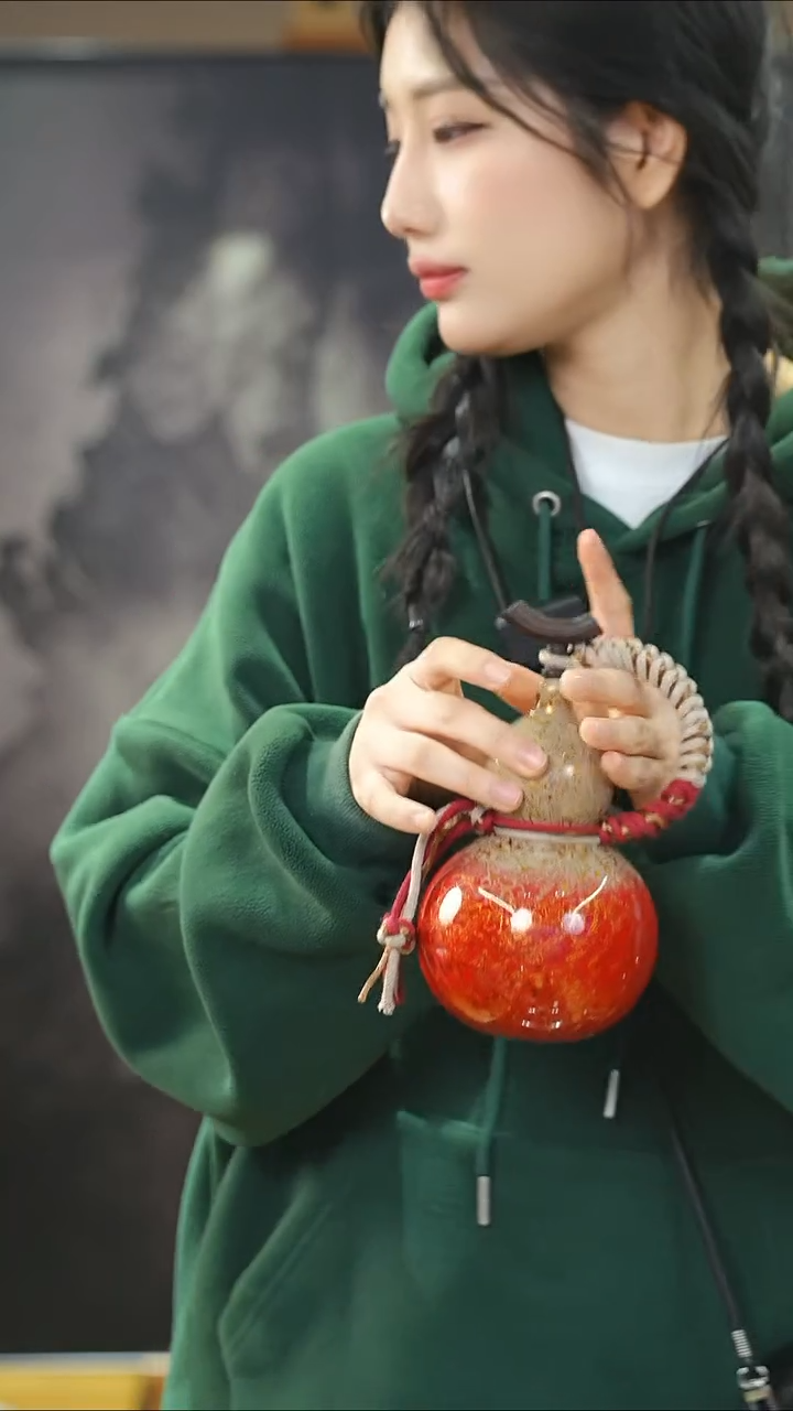 【闪购商品】XG264漆艺酒葫芦不包手串及旋转底座