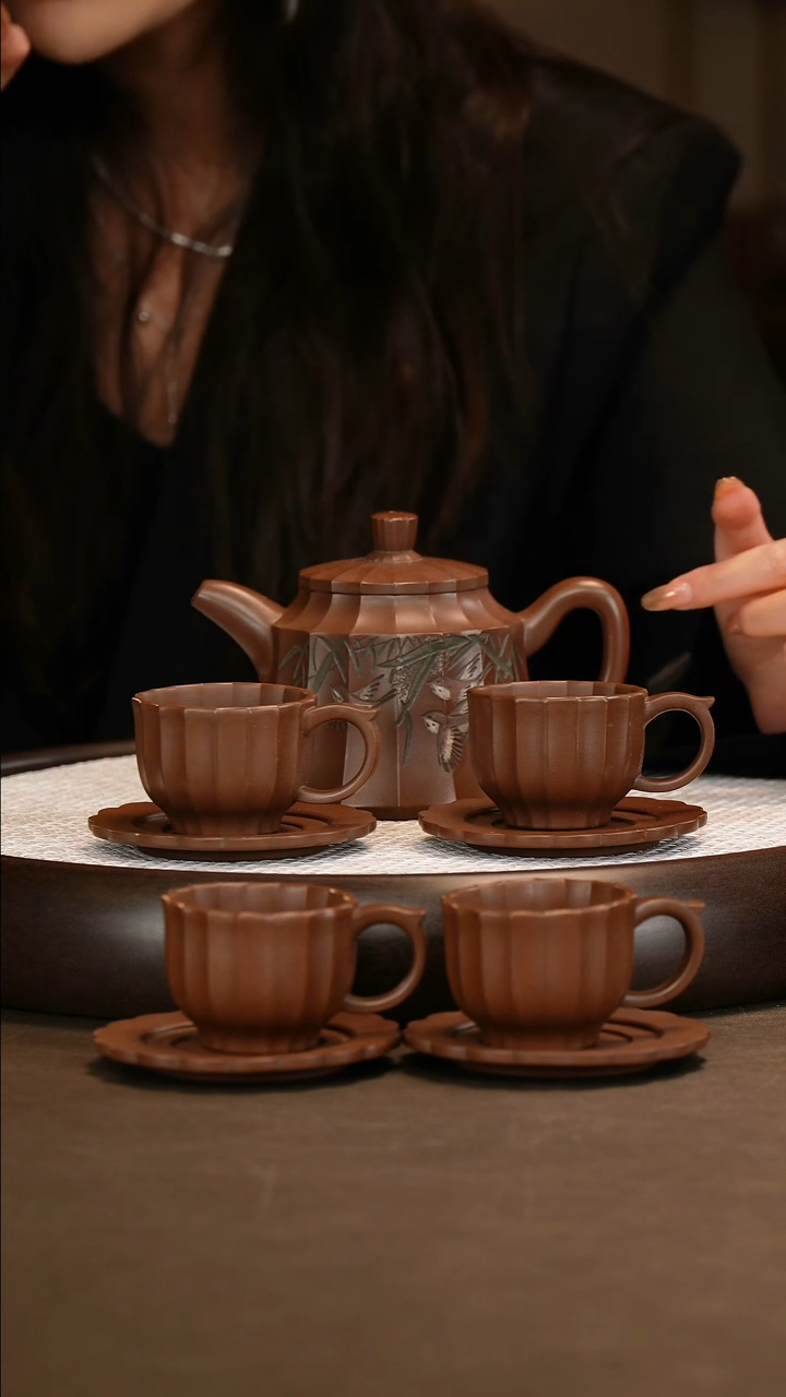 王石耕 裙风套组 400c/大惊喜/寅春墨宝