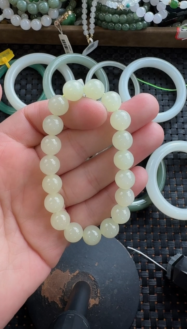 颈饰未镶嵌和田玉10 mm黄玉手串(多样性发货拍一发一）