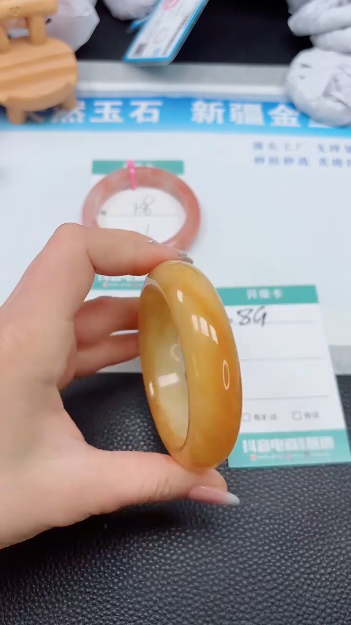 【闪购商品】石英质玉手镯未镶嵌89---58