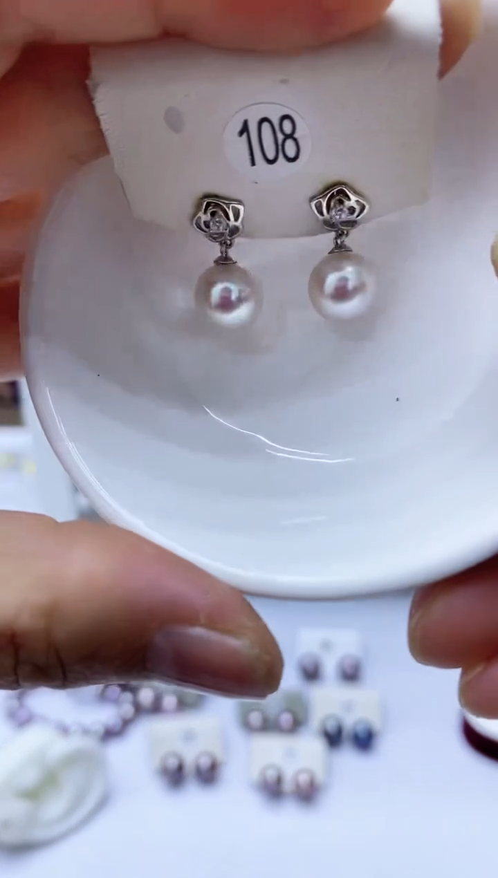 【闪购商品】淡水珍珠耳饰银S925镶嵌108
