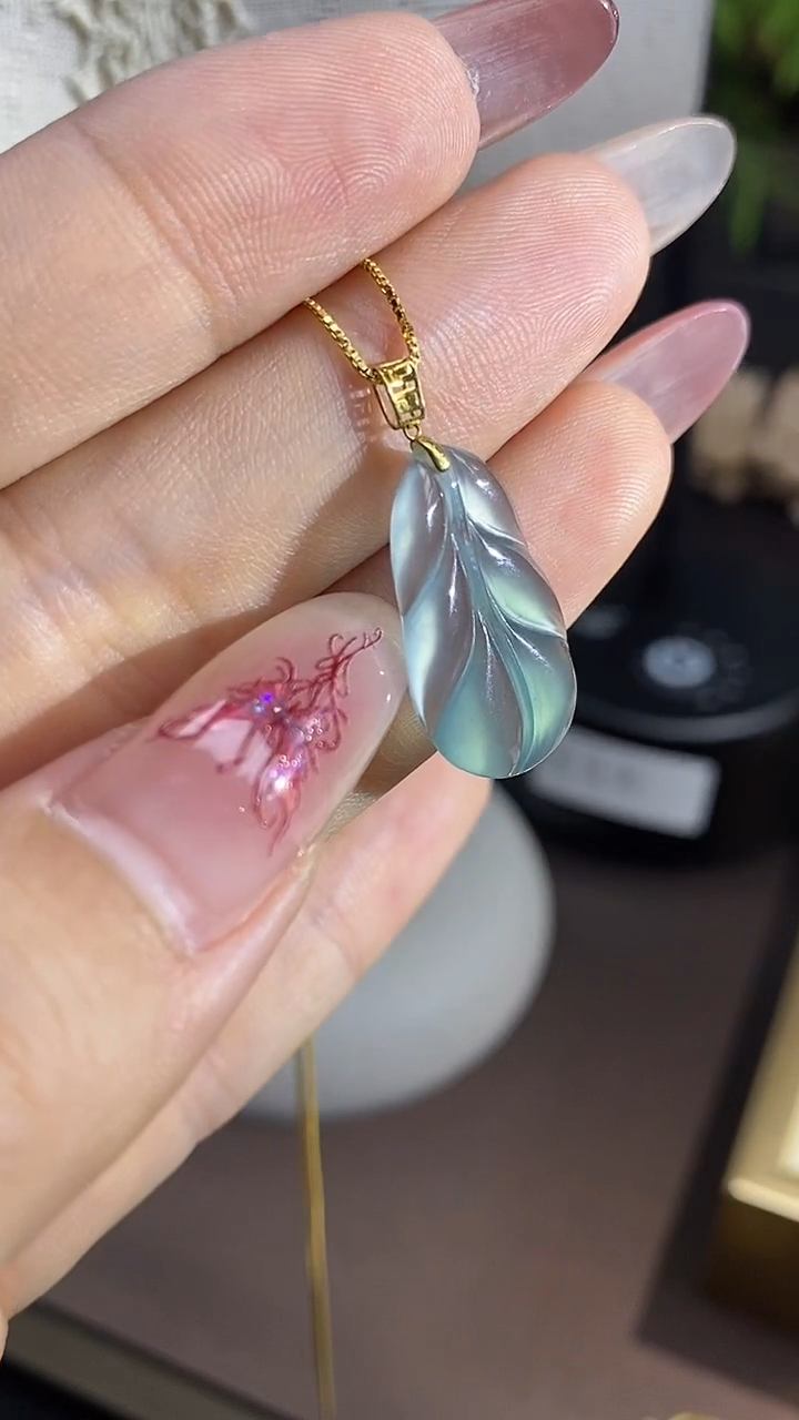 【闪购商品】翡翠吊坠(赠链)18K金镶嵌天然A货翡翠 叶子吊坠