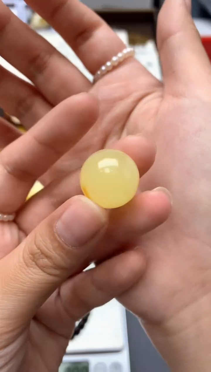 【闪购商品】琥珀珠宝奇石未镶嵌081琥珀蜜蜡花粉有纹小坑介意勿拍