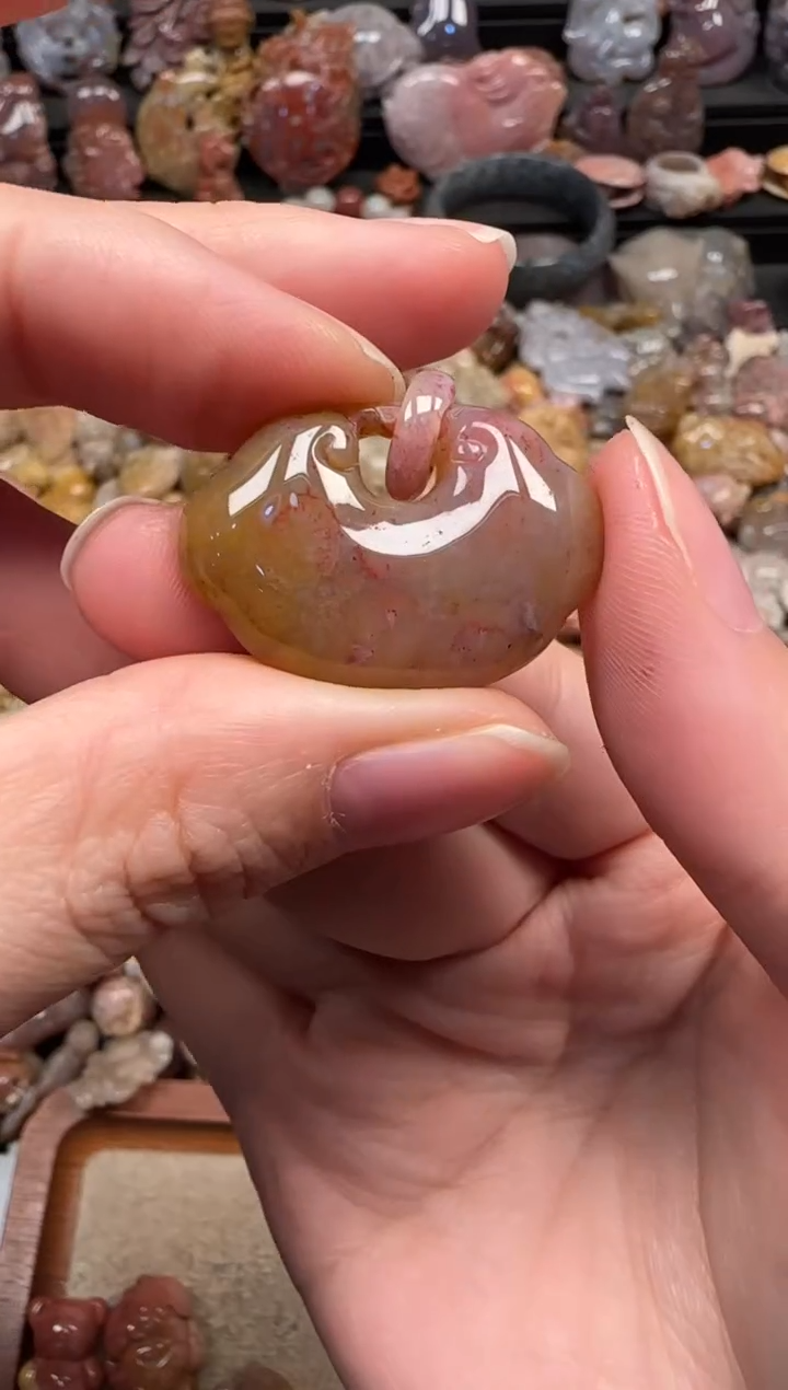 颈饰未镶嵌硅化珊瑚（珊瑚玉）256