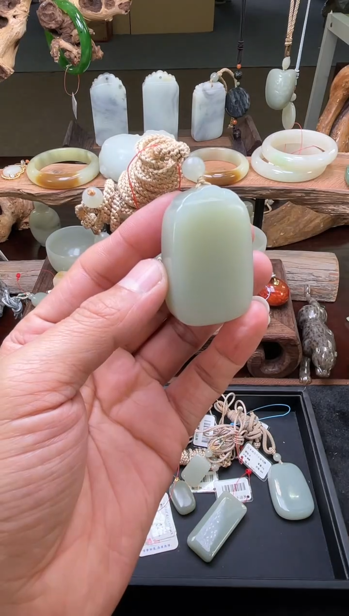 【闪购商品】和田玉吊坠未镶嵌且末青白 无事牌A 30443