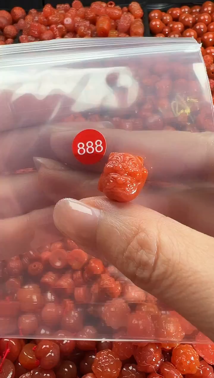 颈饰未镶嵌南红玛瑙1