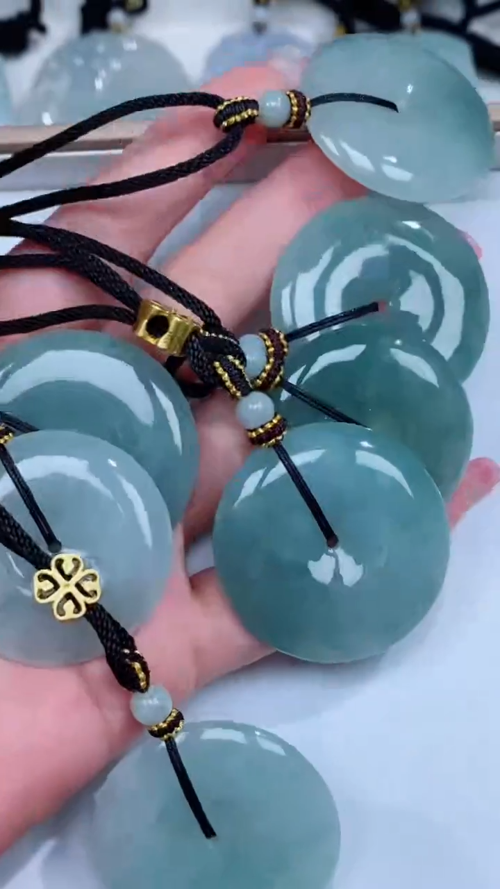 翡翠未镶嵌颈饰吊坠团购多样性发一件