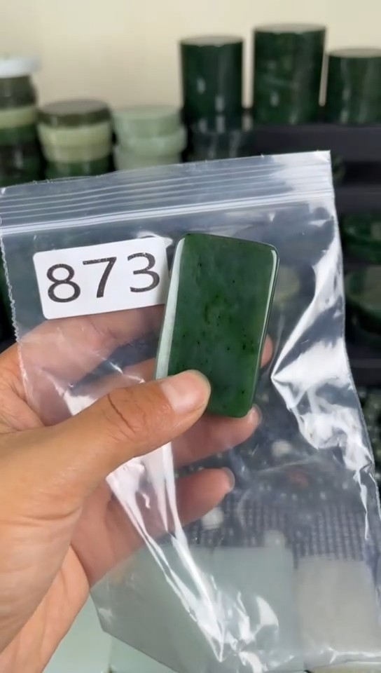 未镶嵌和田玉珠宝半成品牌子