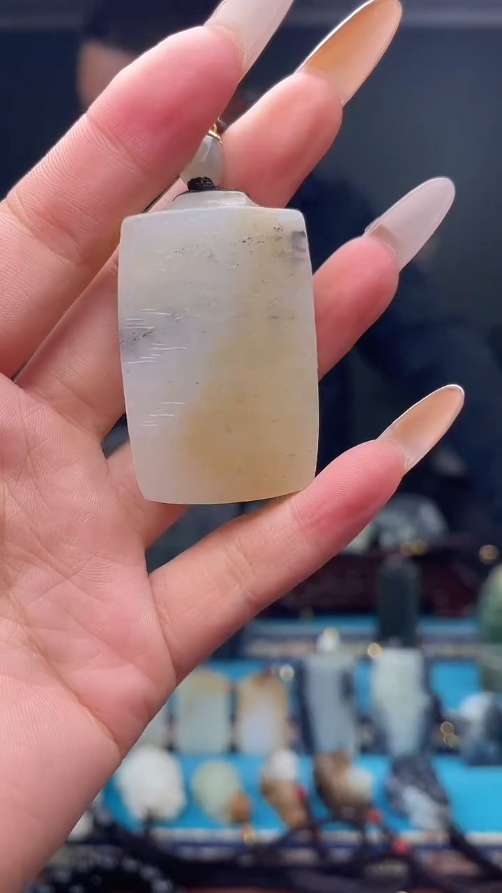 未镶嵌和田玉挂件1