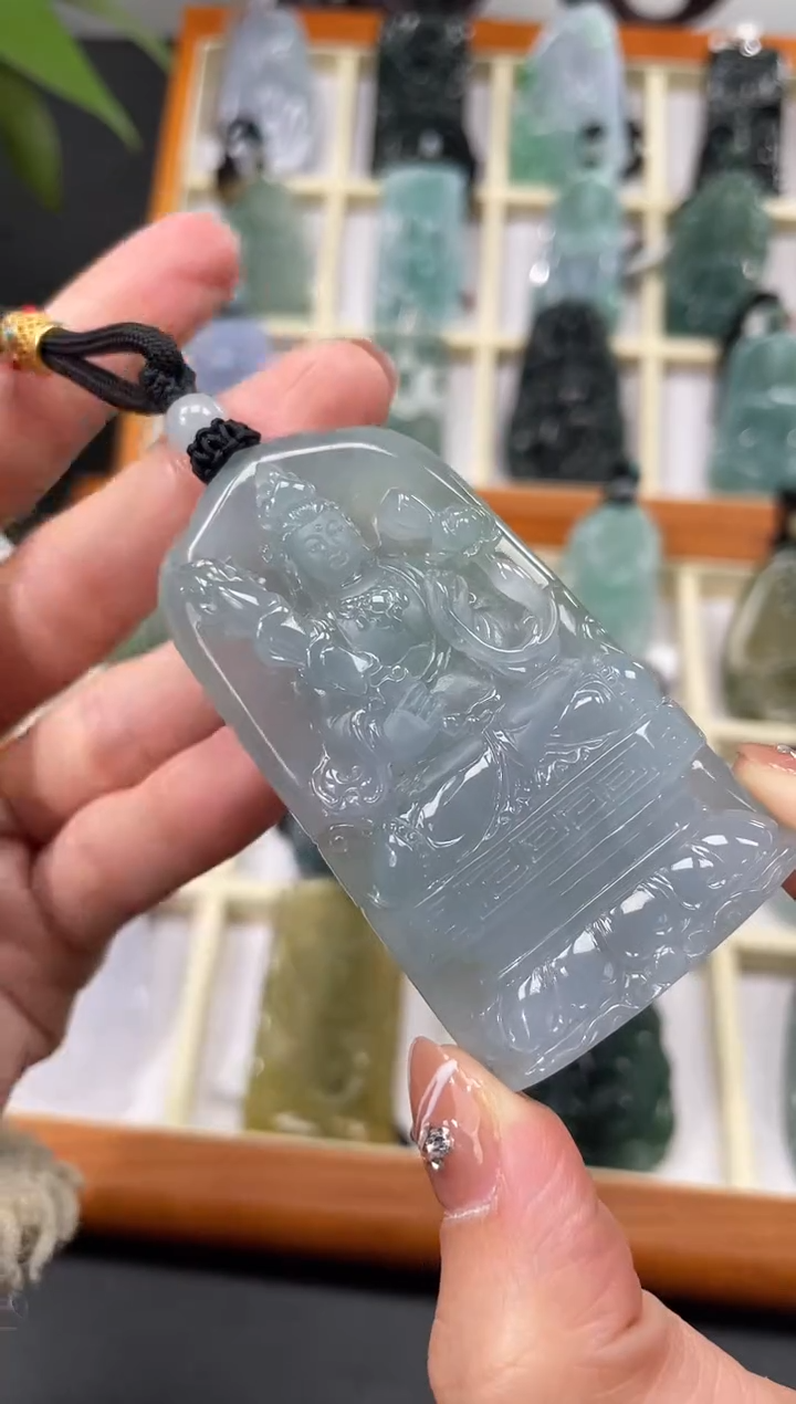 【闪购商品】翡翠颈饰未镶嵌虚空藏