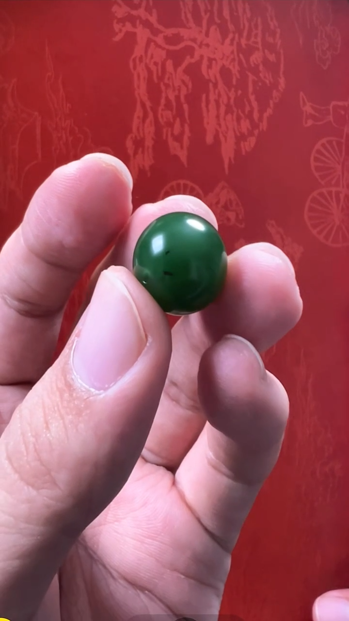 未镶嵌和田玉挂件俄碧14.5mm圆珠【少量黑点】