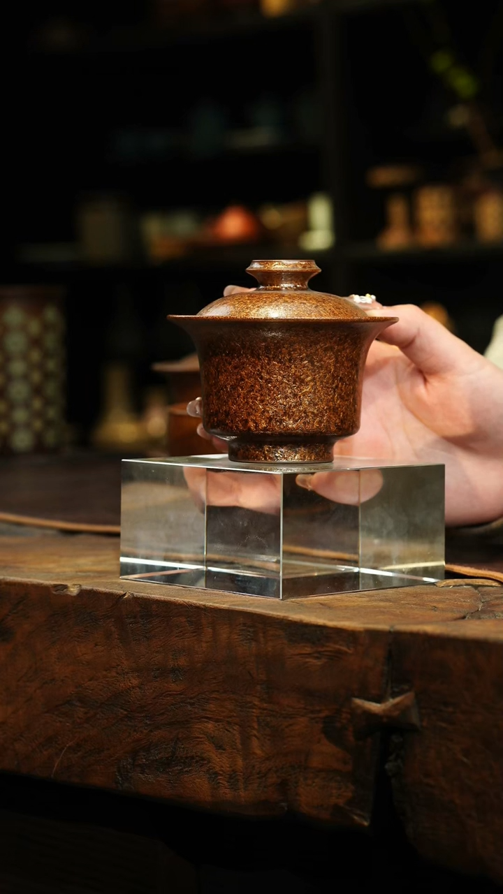 【闪购商品】瓷片梅有华 茶叶末釉 马蹄盖碗