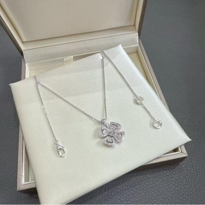 99新 BVLGARI/宝格丽 小花6枫Fiorever 满钻 咏绽花 项链 