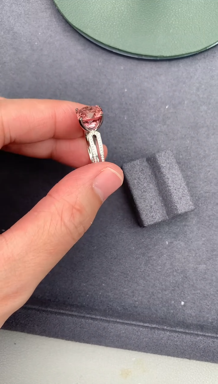 【闪购商品】碧玺戒指18K金镶嵌3.8ct碧玺戒指