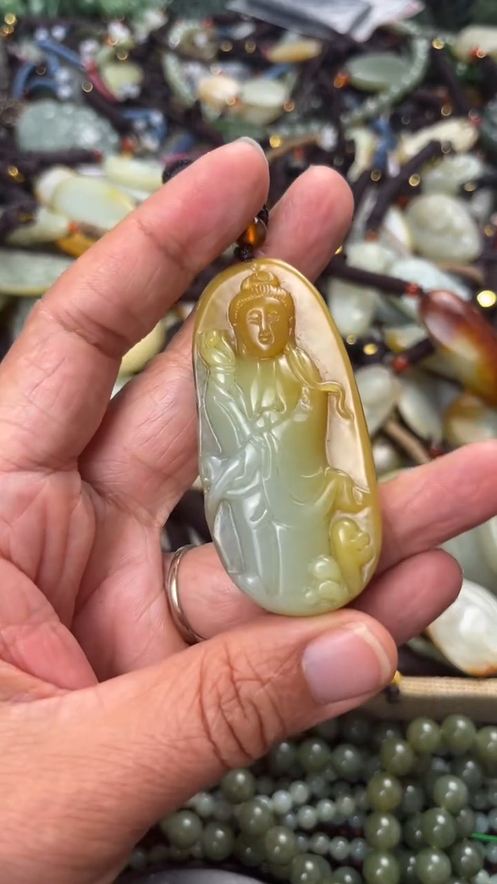 【闪购商品】和田玉颈饰未镶嵌多样性发货没有证书拍一发一有瑕