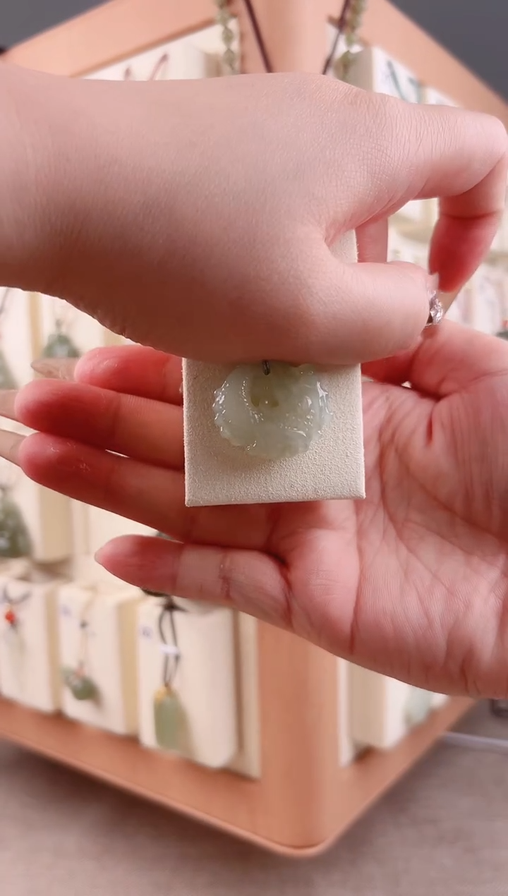 【闪购商品】和田玉吊坠(不含链)未镶嵌1