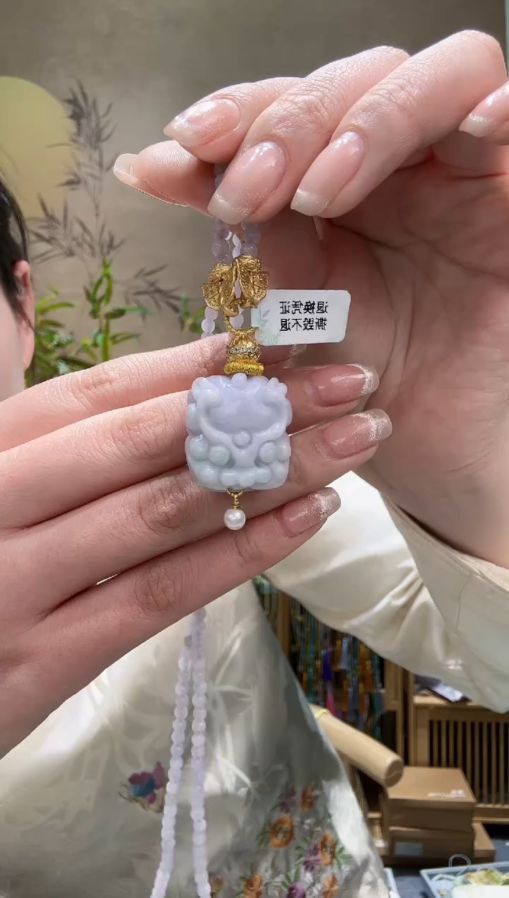 【闪购商品】翡翠颈饰未镶嵌吊坠