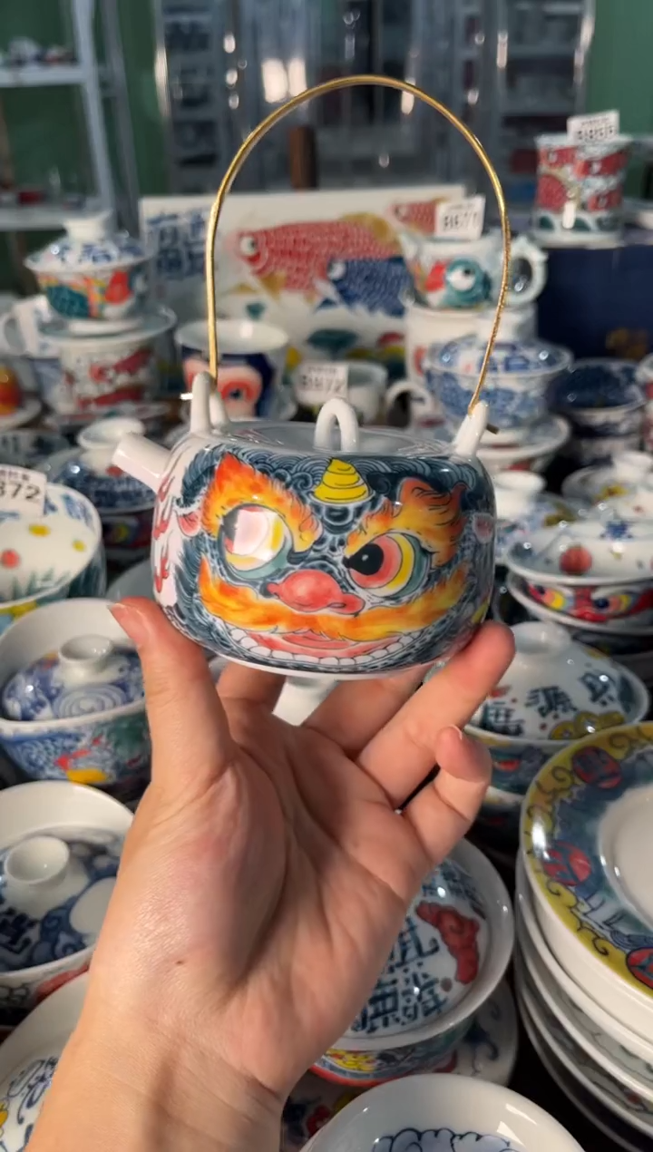 昨明醒狮茶壶（宠粉价格）