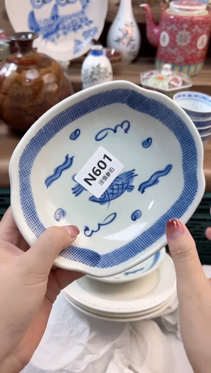 瓷片小***?         601