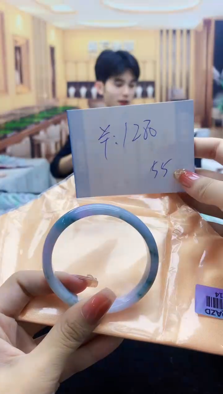 【闪购商品】翡翠手镯未镶嵌    H45-14