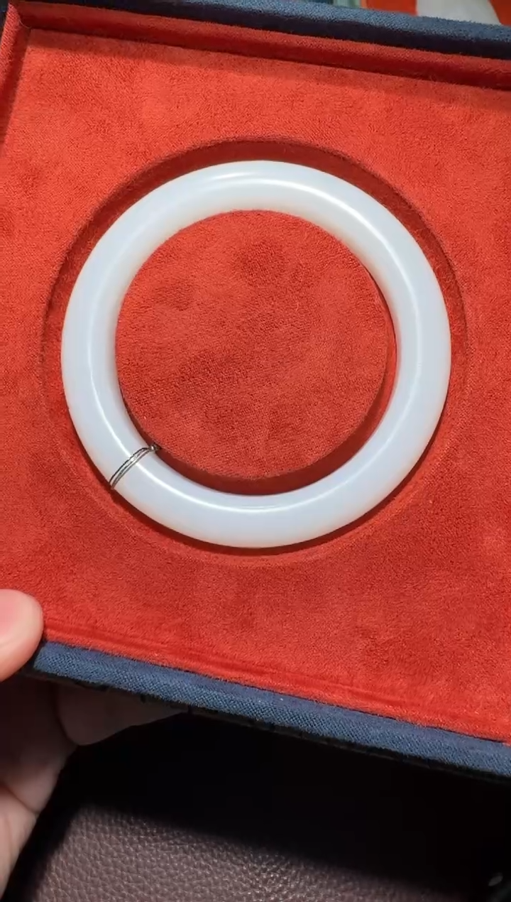 【闪购商品】和田玉手镯未镶嵌和田玉