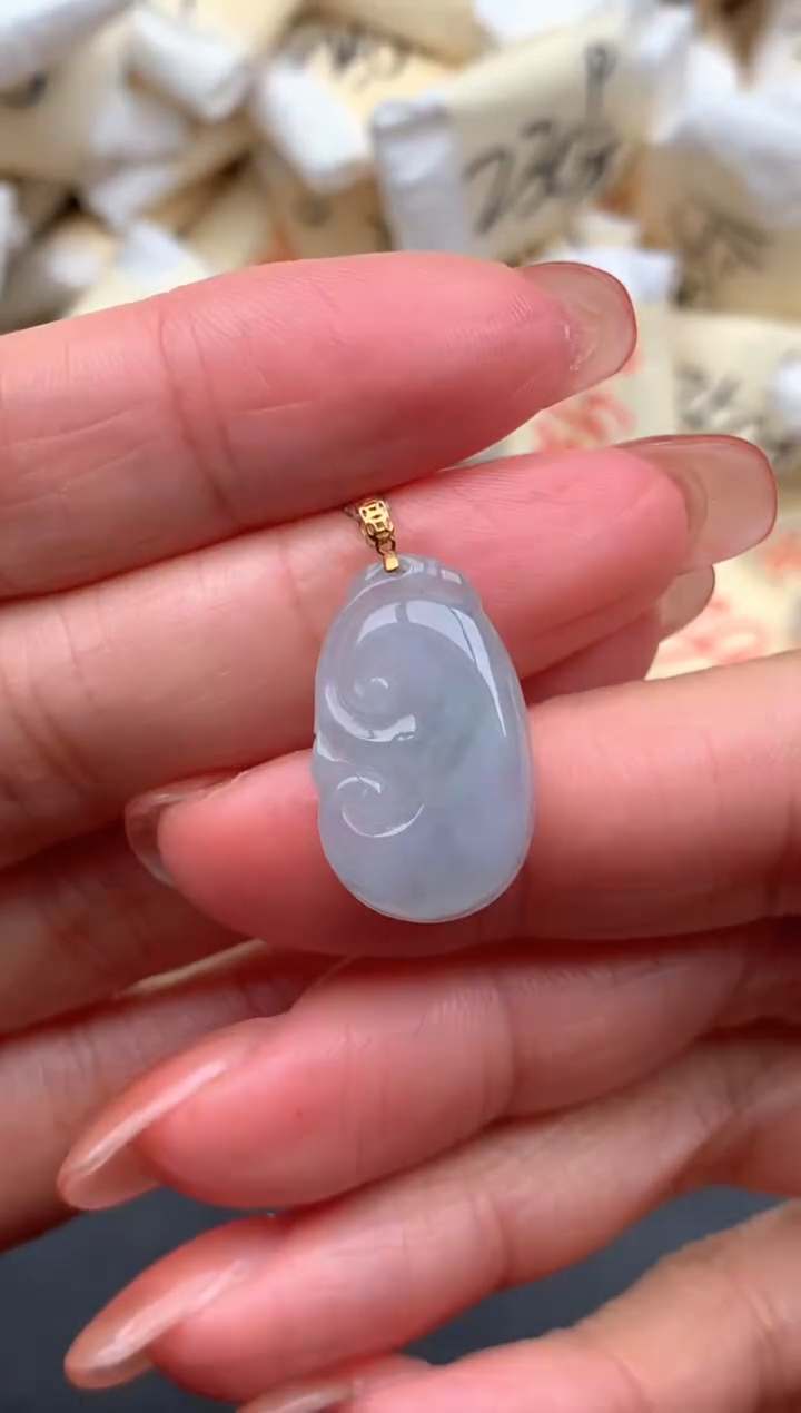 18K金镶嵌挂件翡翠1