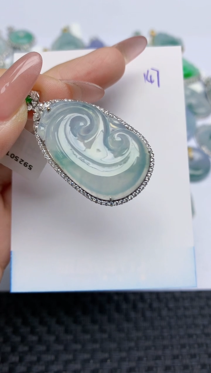 【闪购商品】翡翠颈饰18K金镶嵌天然A货翡翠 147