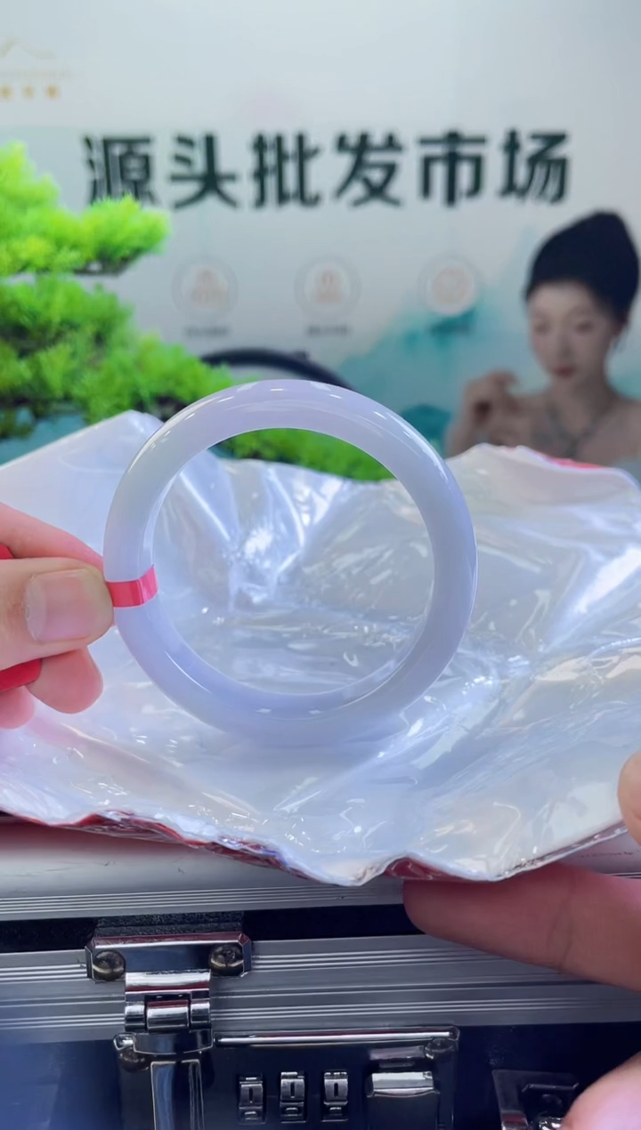 【闪购商品】翡翠手镯未镶嵌手镯