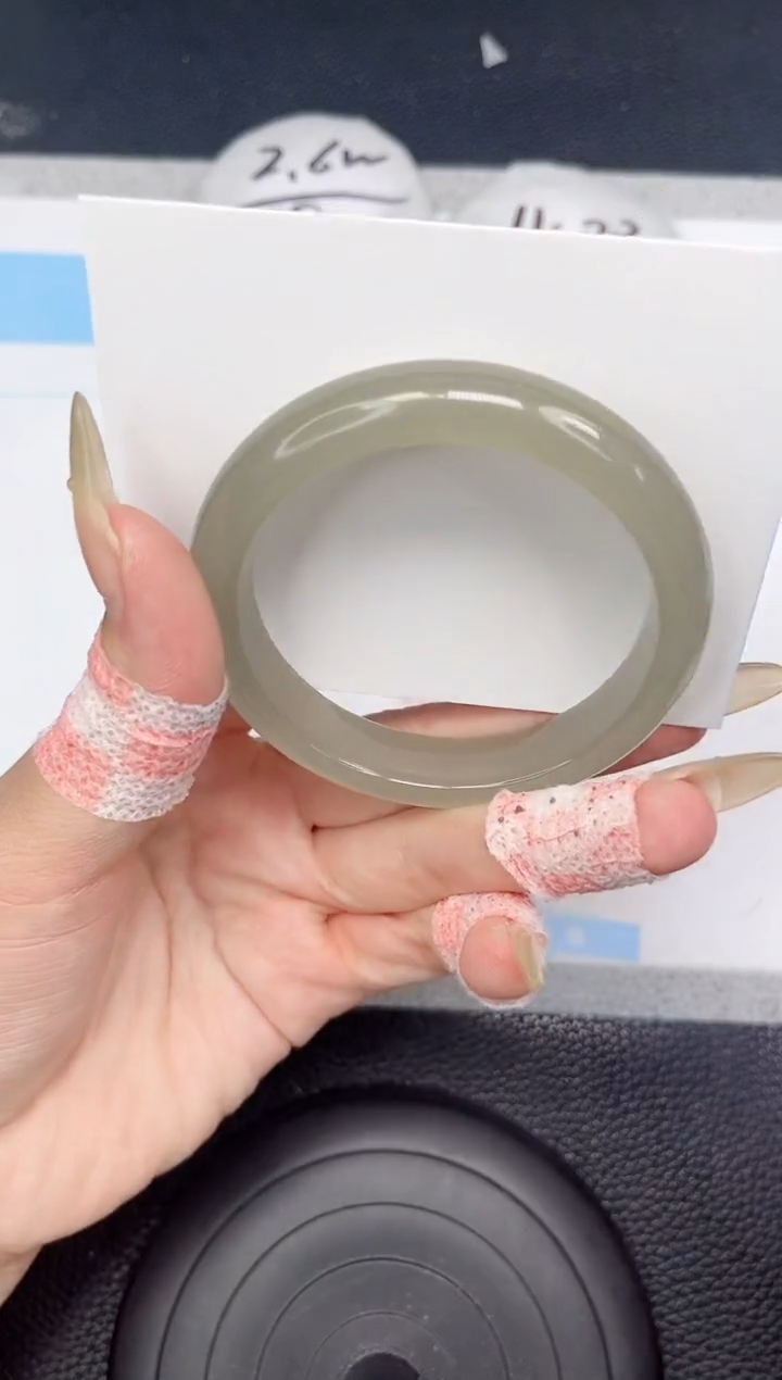 石英质玉手镯未镶嵌341-54.4