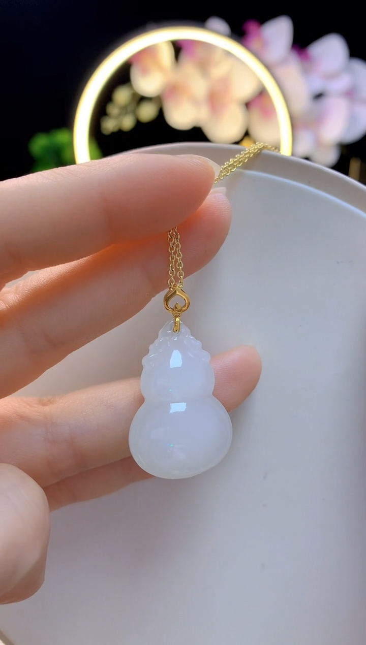和田玉18K金镶嵌吊坠(赠链)白玉葫芦