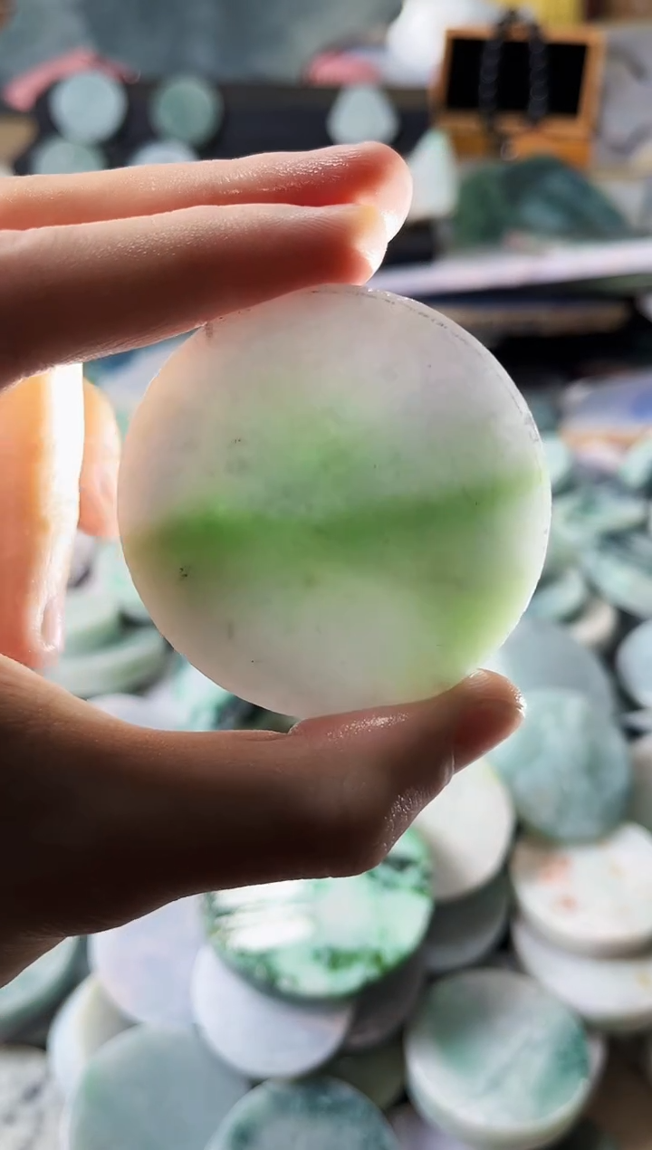 【闪购商品】翡翠颈饰未镶嵌A货吴平915