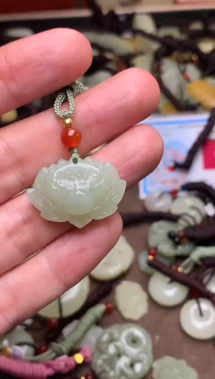 颈饰未镶嵌和田玉新疆料青海料清水和田玉吊坠
